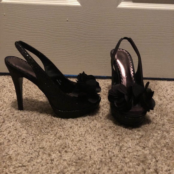 Heels - Picture 2 of 2
